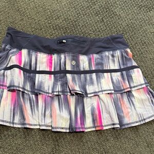 Lululemon Run Pacesetter Skirt sz 10 multicolor